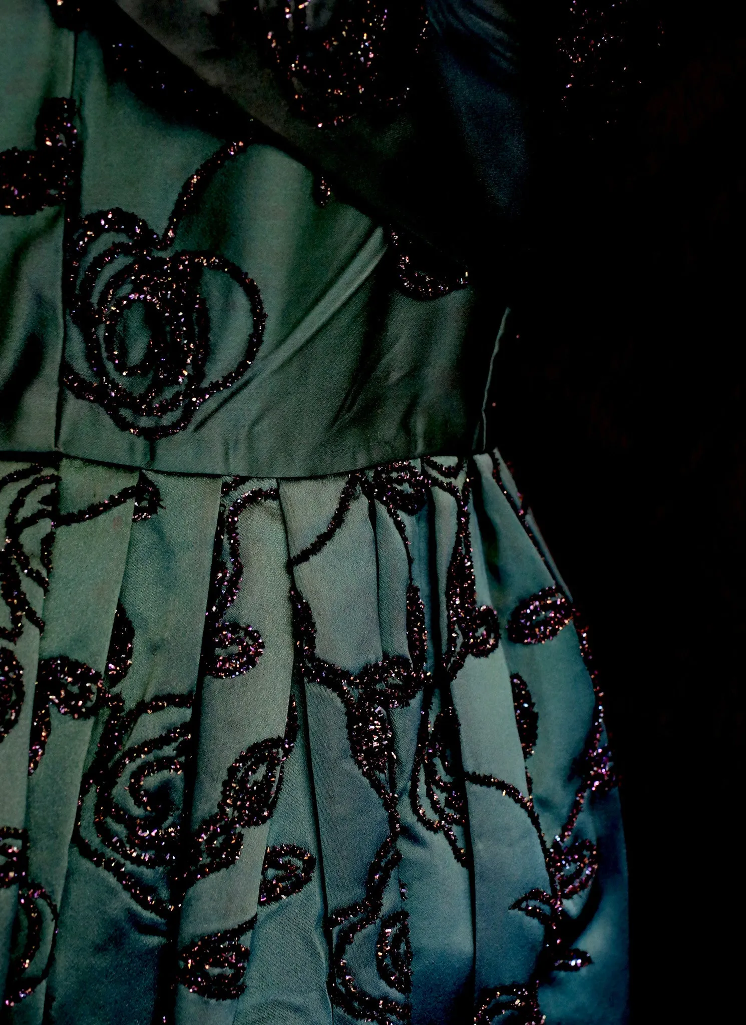 Vintage 1950s Green Wiggle Cocktail Dress