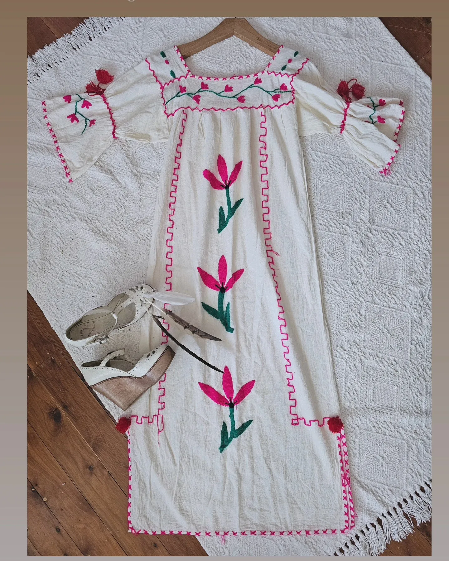 VINTAGE MEXICAN COTTON EMBROIDEERED DRESS M